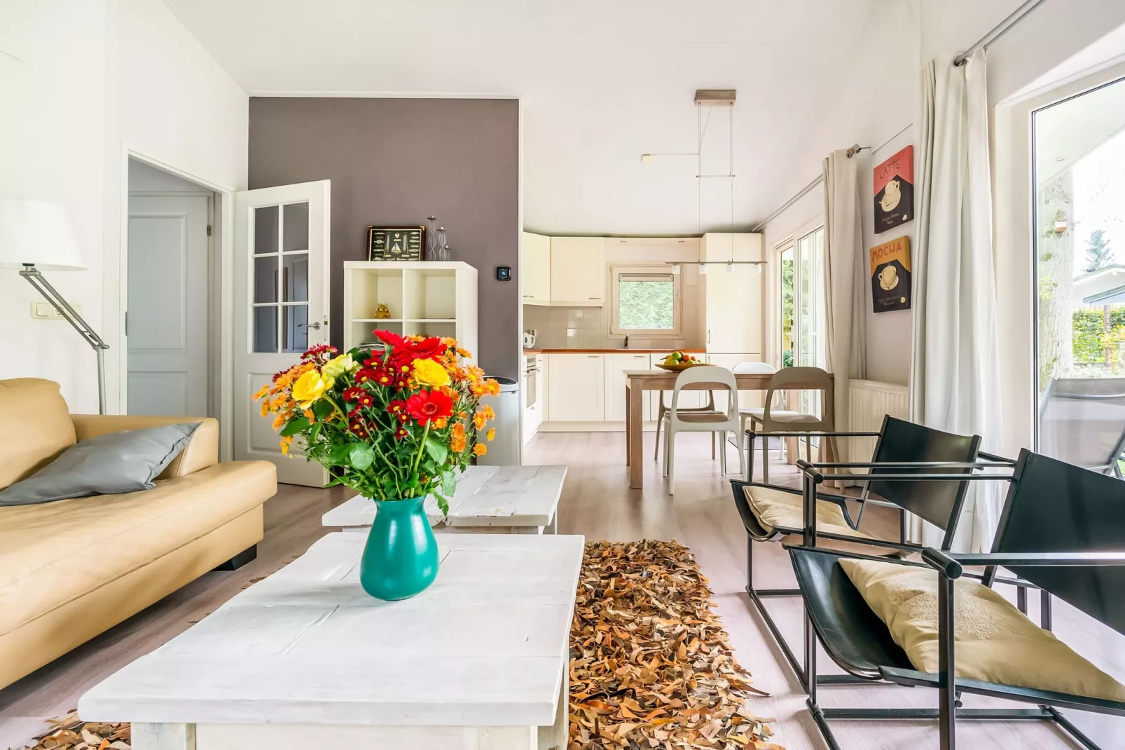 De Witte Duif 2-Living room