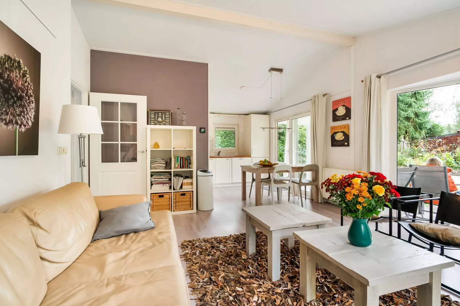 De Witte Duif 2-Living room