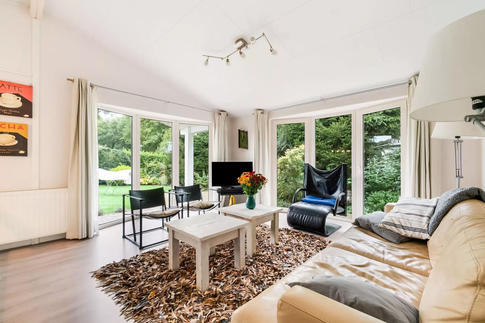 De Witte Duif 2-Living room