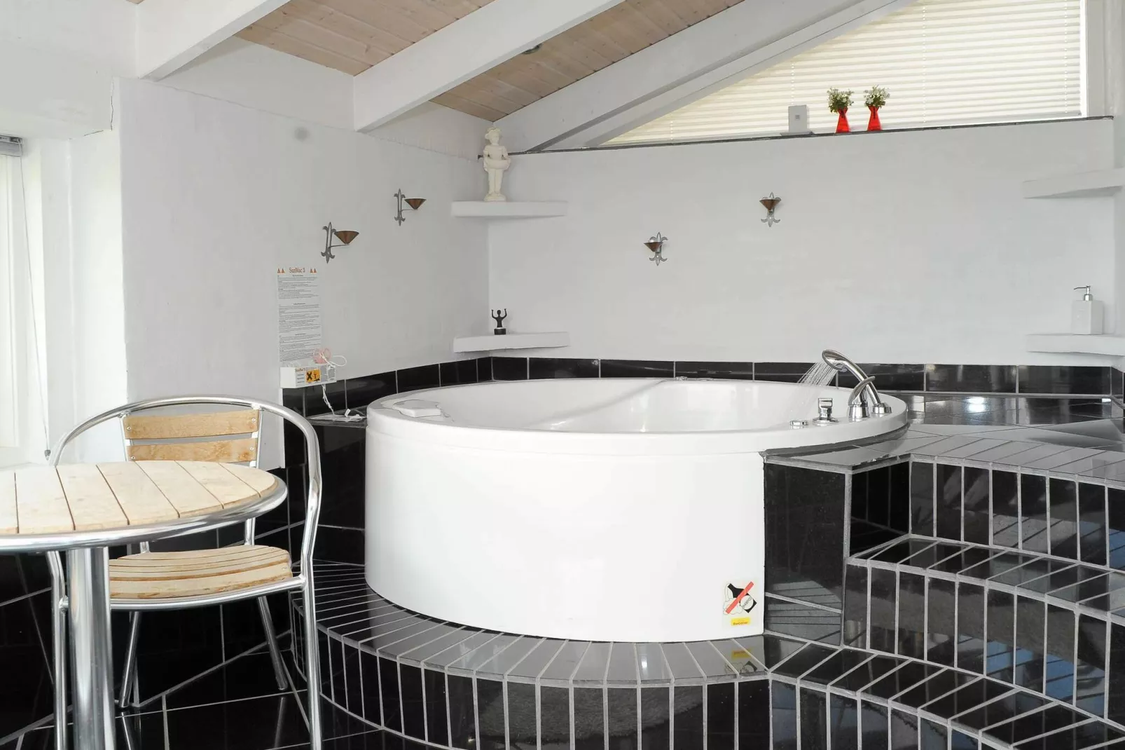 9 person holiday home in Ringkøbing-By Traum-Spa