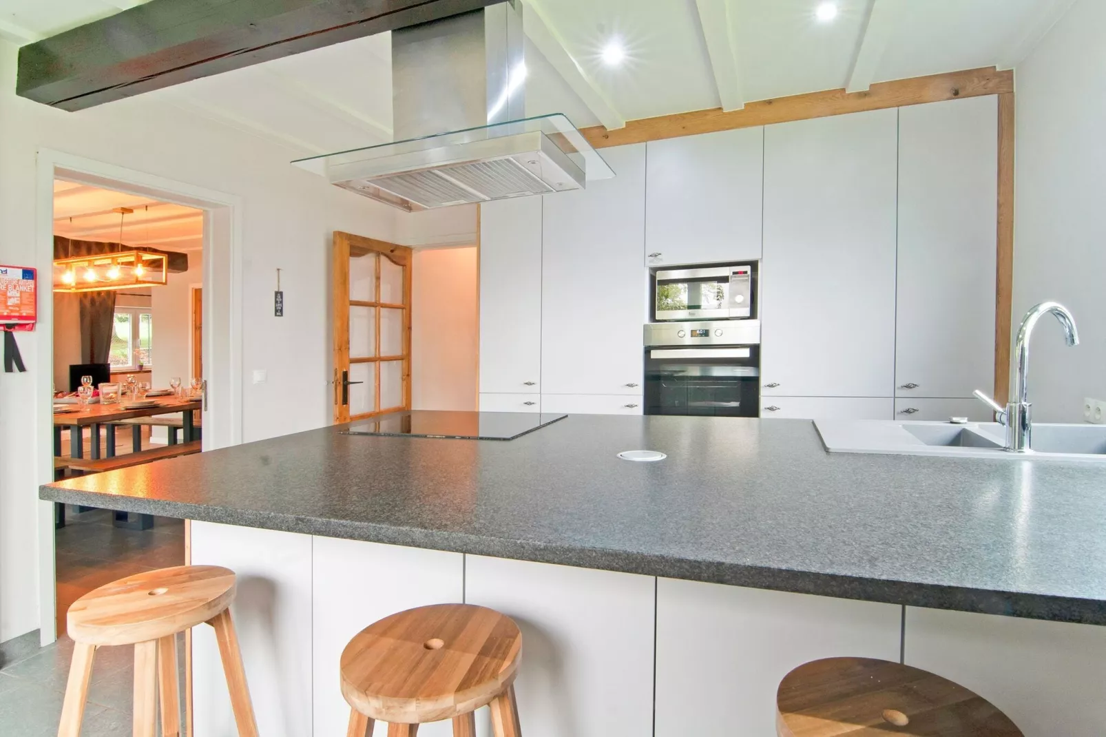 Superbe maison de vacances pour 10 personnes Xhoffriax-Cuisine