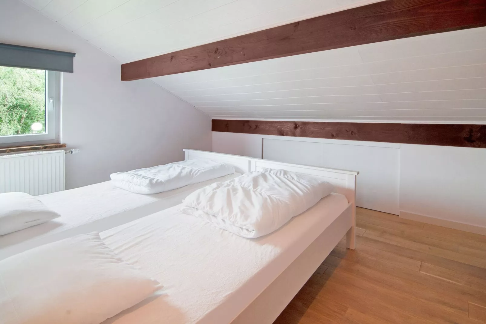 Superbe maison de vacances pour 10 personnes Xhoffriax-Chambre