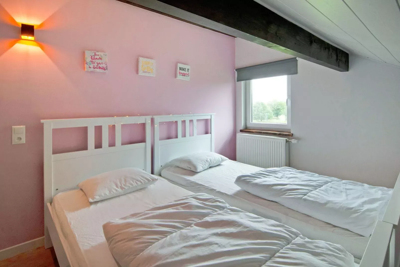 Superbe maison de vacances pour 10 personnes Xhoffriax-Chambre