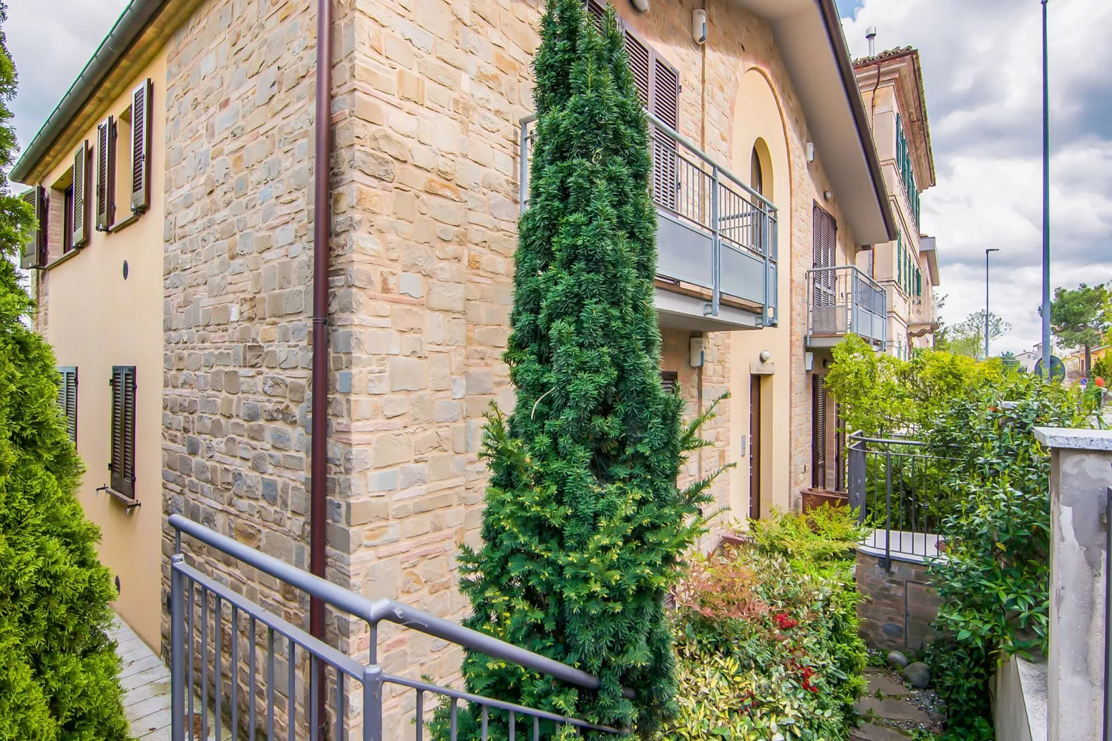 Rose di Fratta 4-Exterior summer