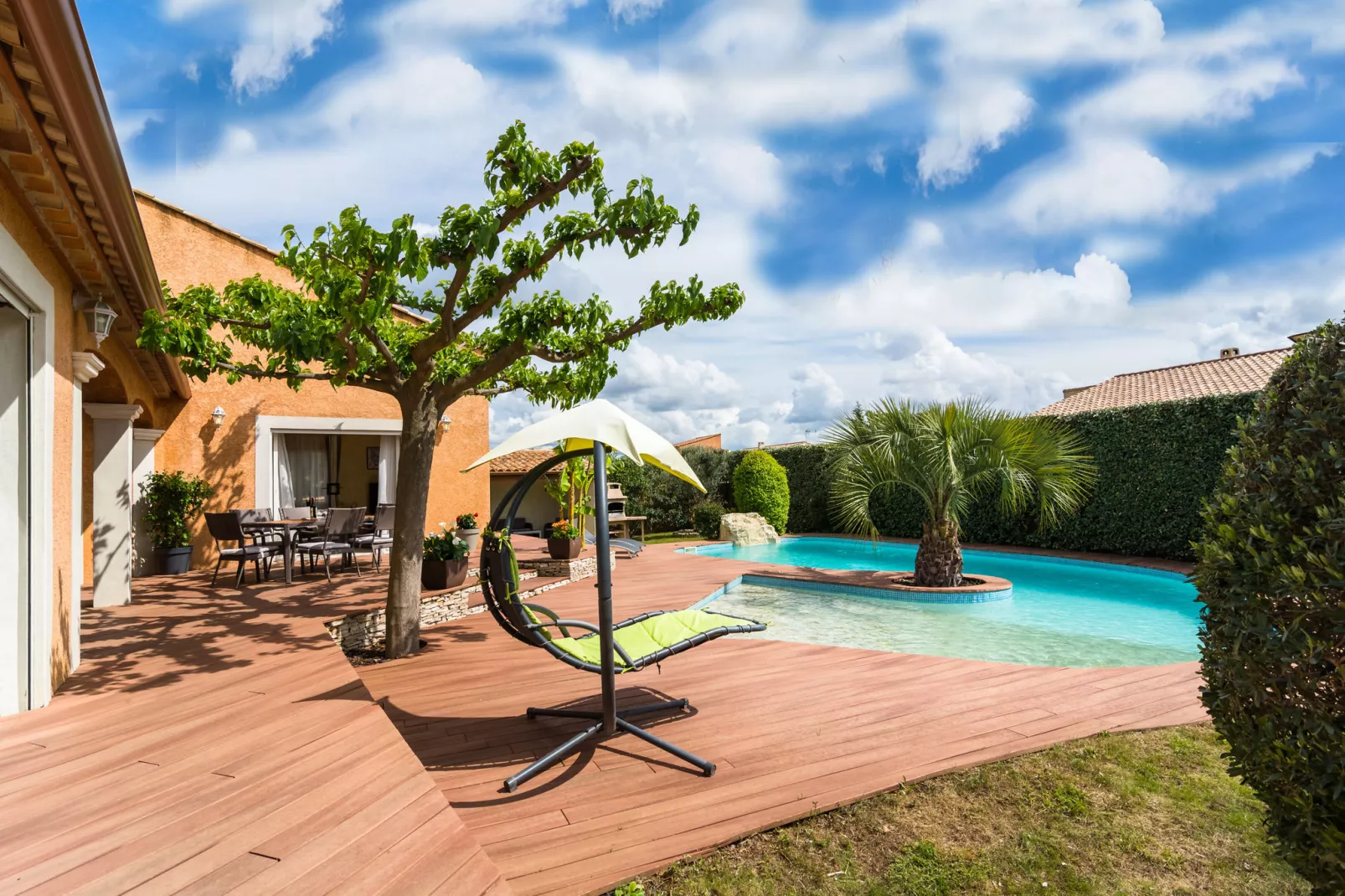 Le Viognier-Pool