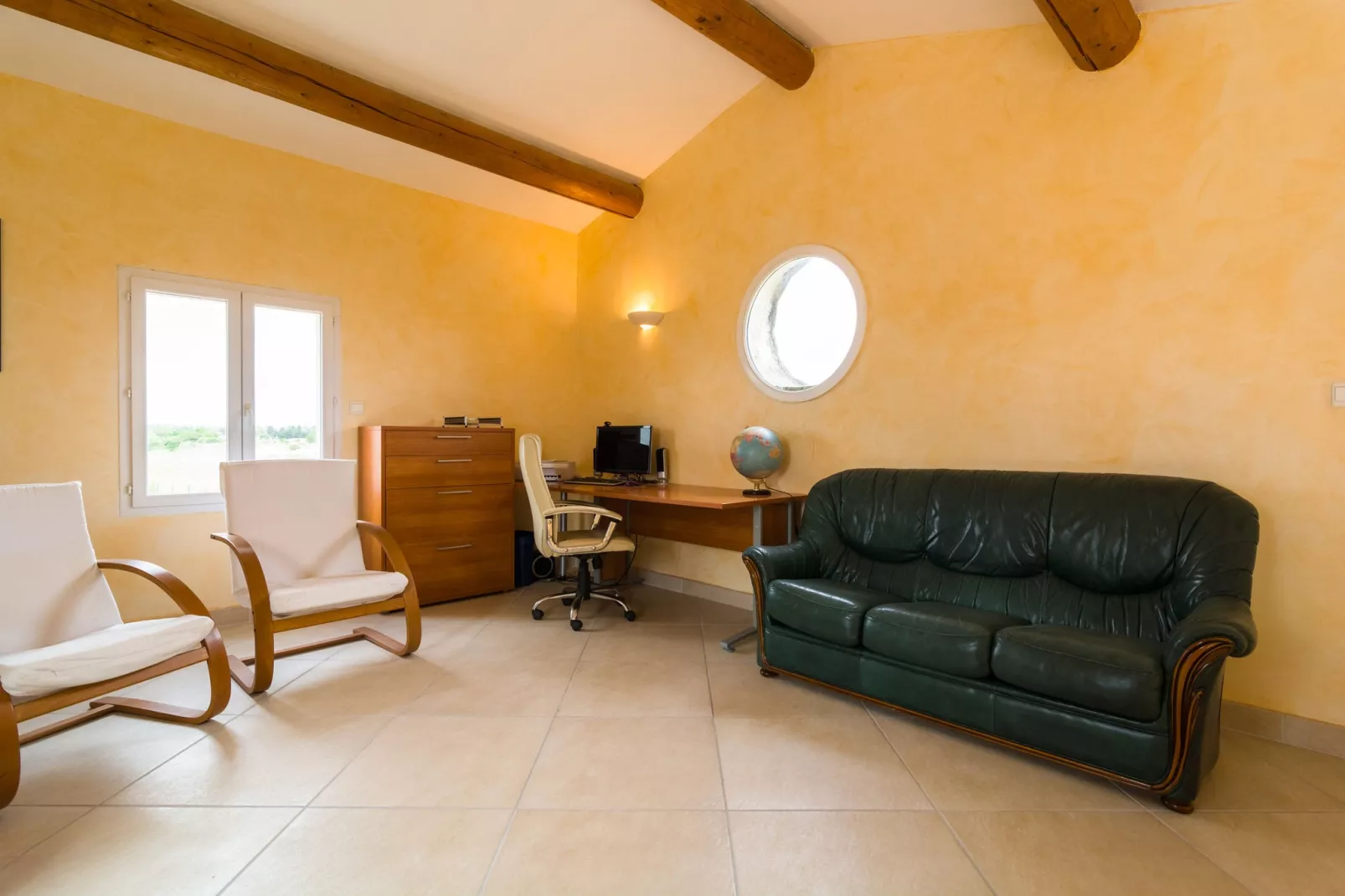 Le Viognier-Recreation room