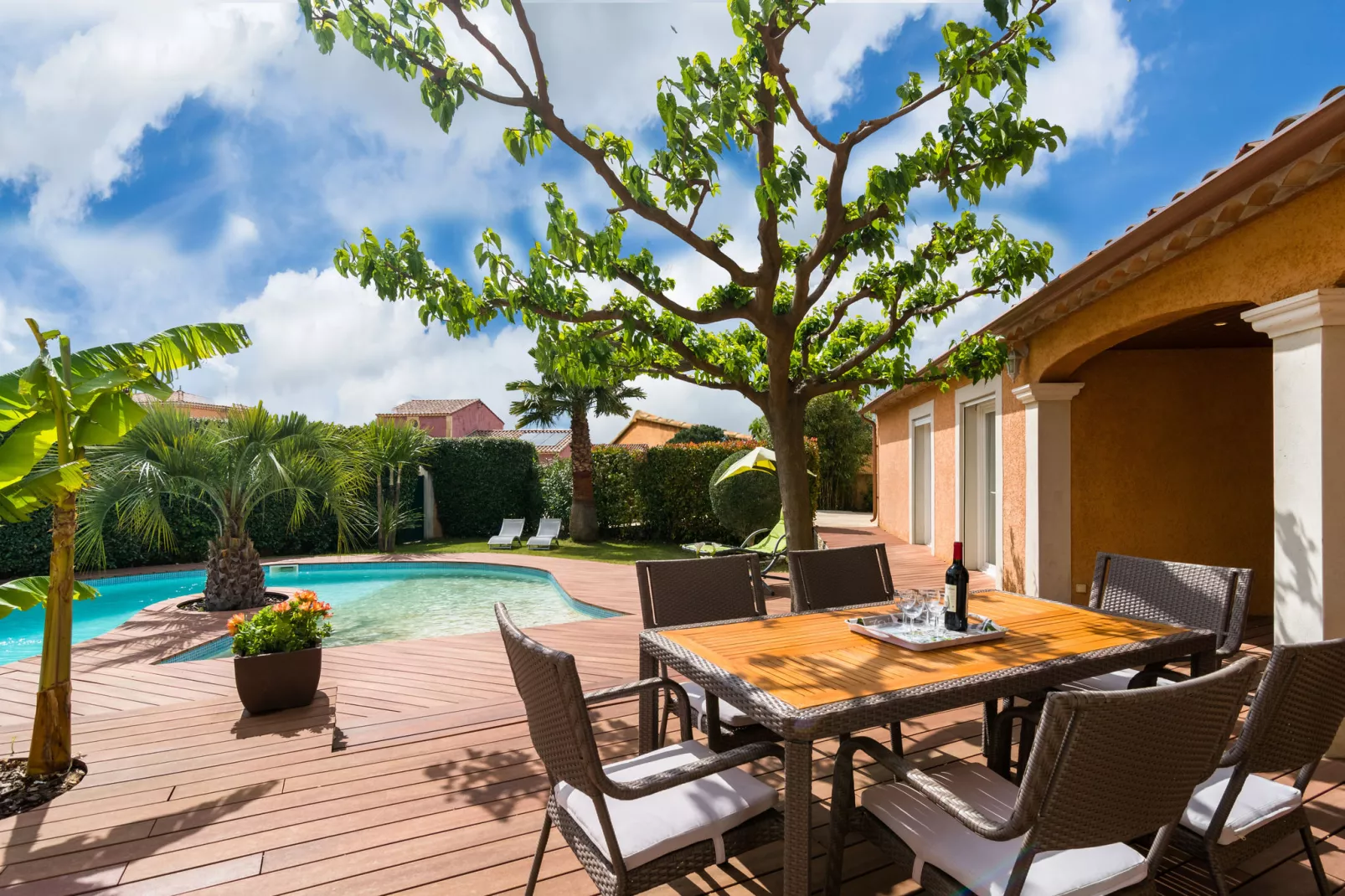 Le Viognier-Terrace balcony