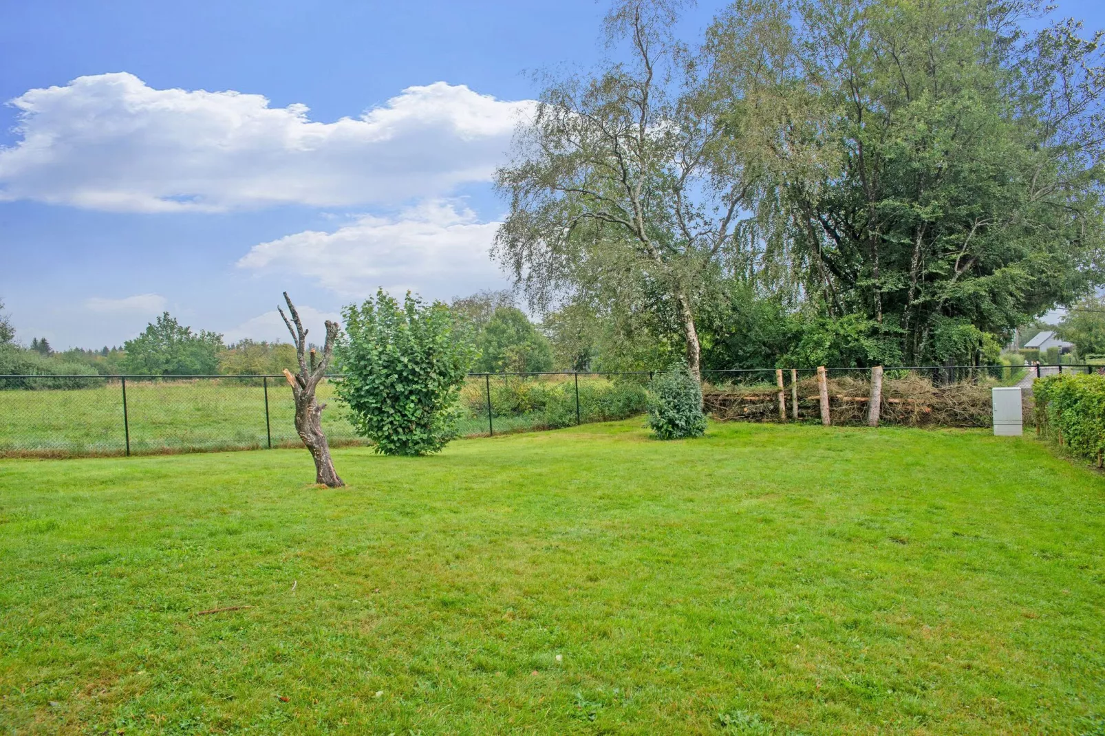 Superbe maison de vacances pour 10 personnes Xhoffriax-Jardin d'été