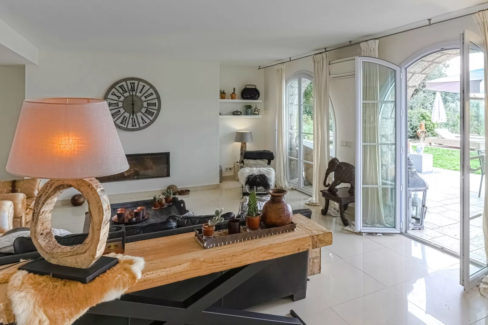 Roucaou-Living room