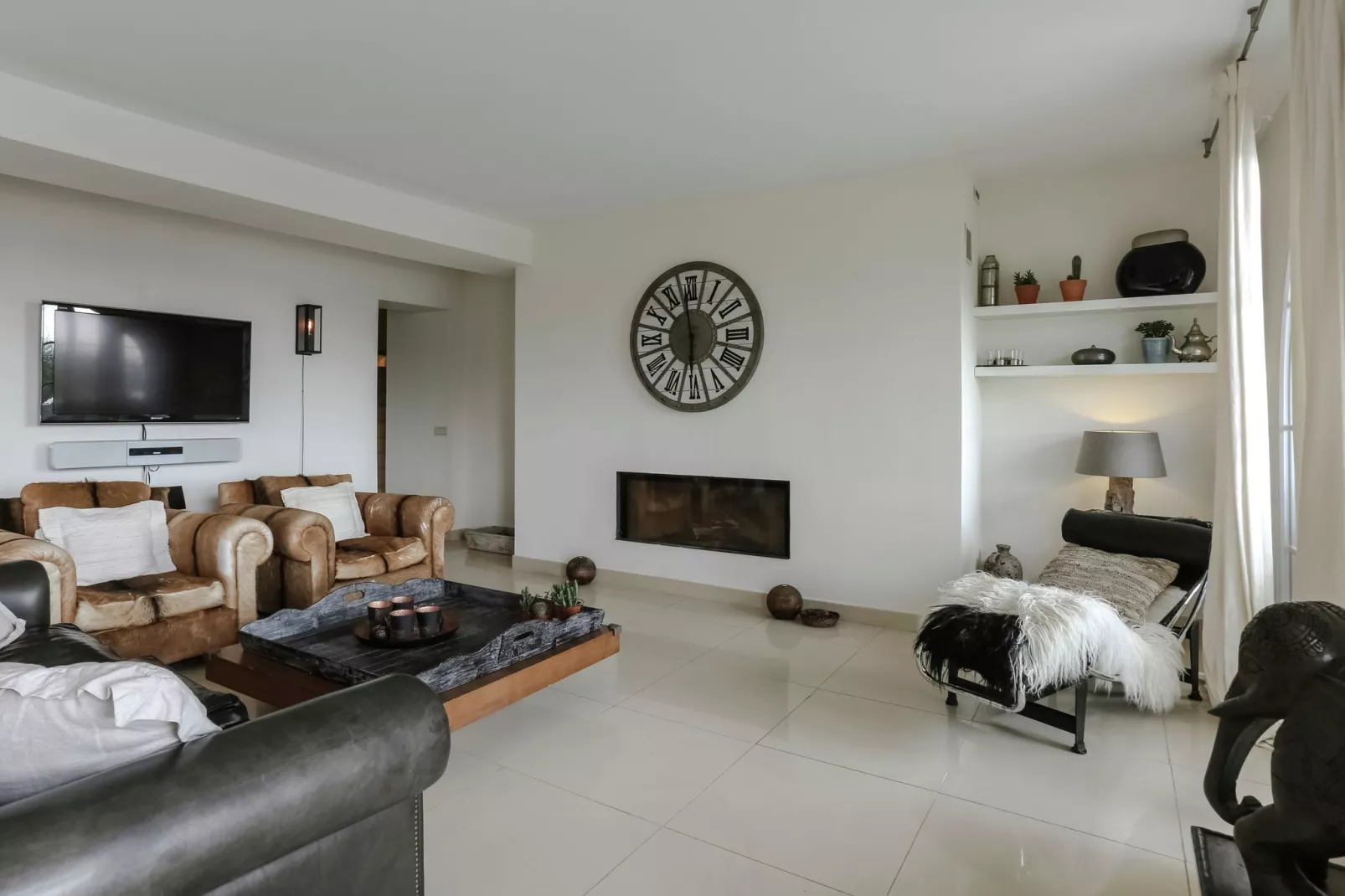Roucaou-Living room