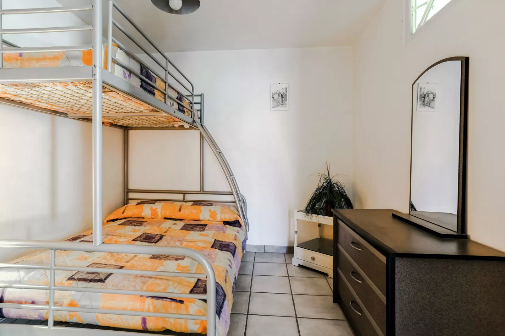 Berre les Alpes-Bedroom