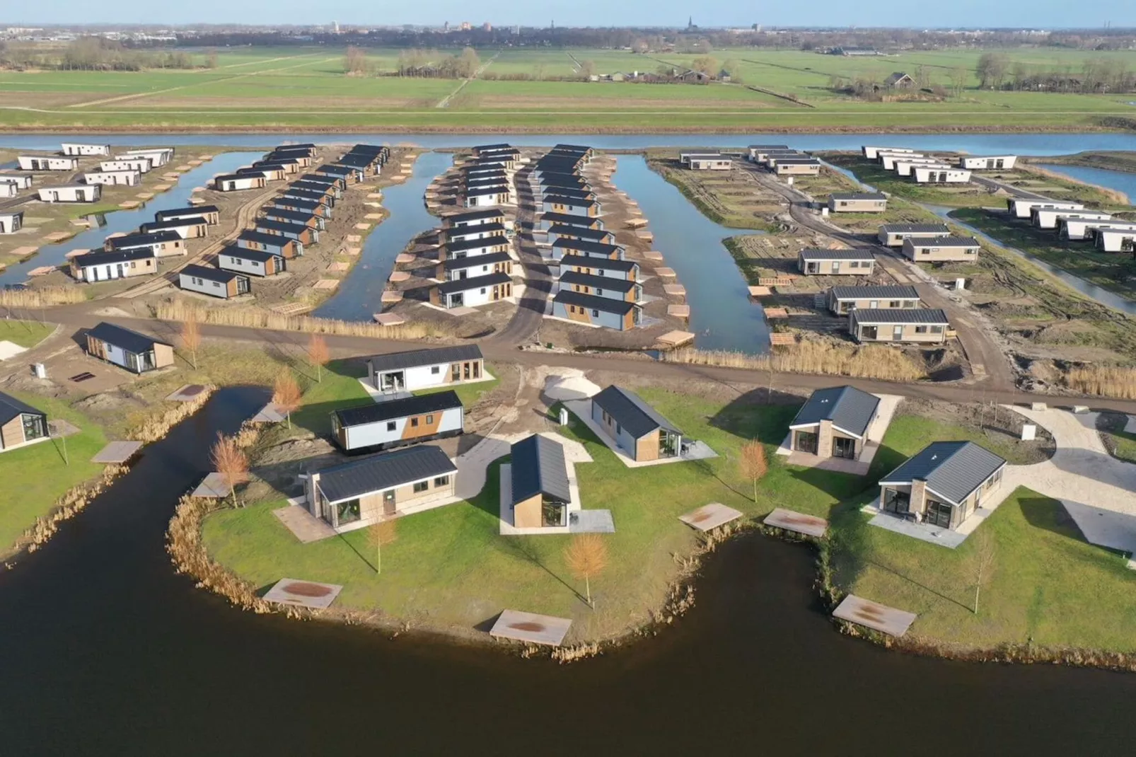 Resort De IJssel Eilanden 2-Areas summer 1km