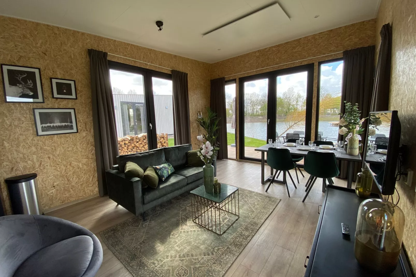 Resort De IJssel Eilanden 6-Living room