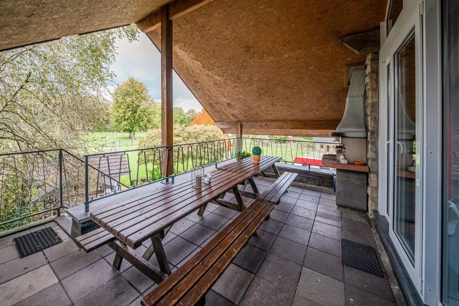 Orée du Lac-Terrace balcony