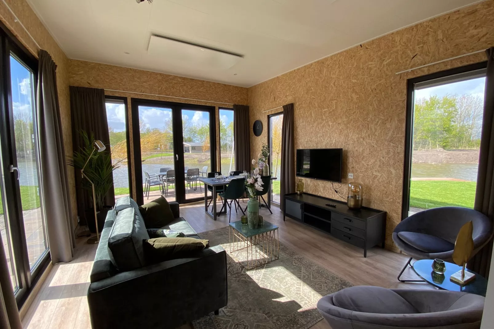Resort De IJssel Eilanden 6-Living room