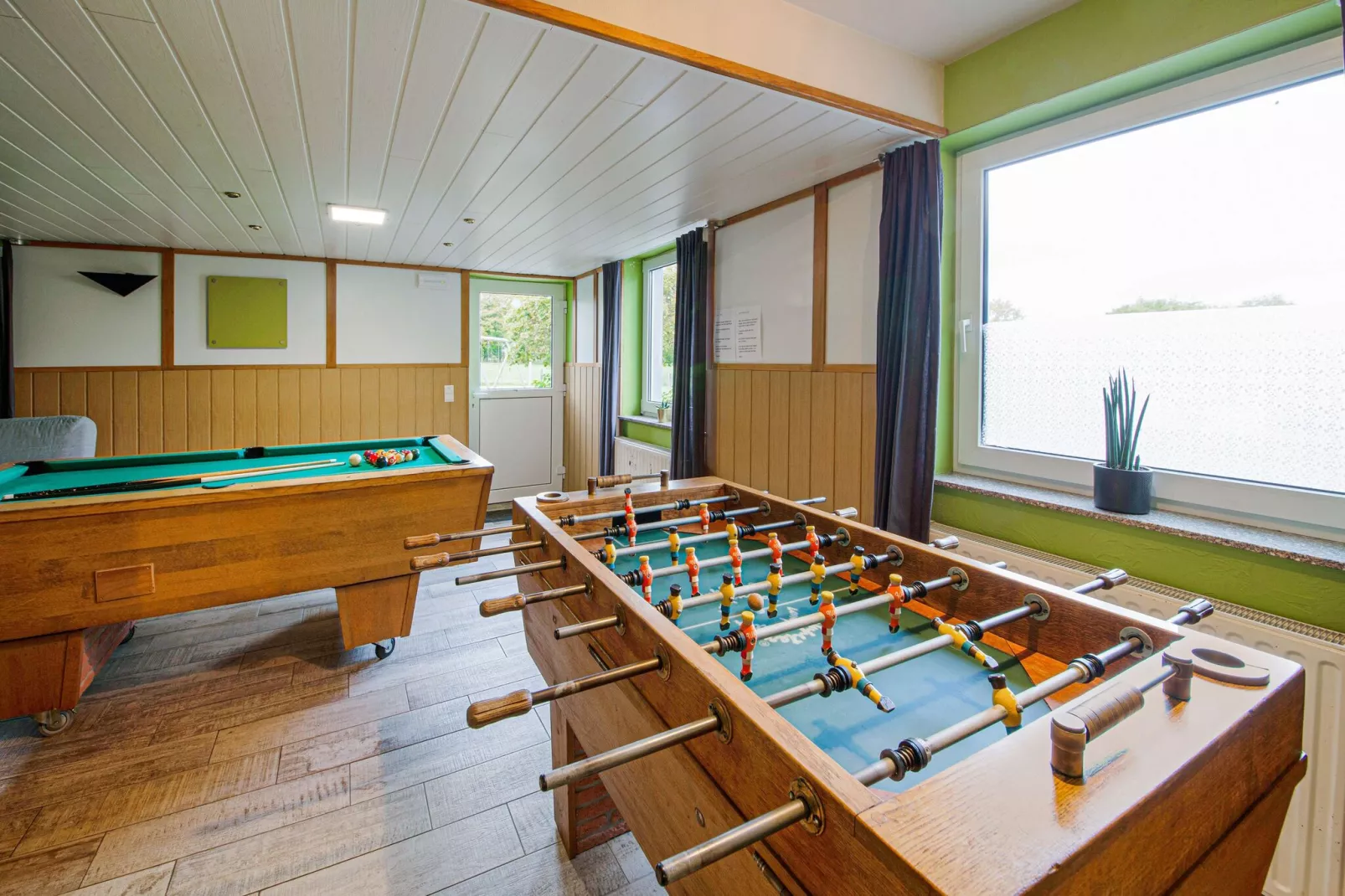 Orée du Lac-Recreation room