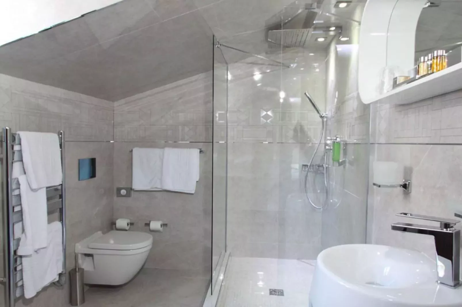 Aparthotel Villa Annette 2-Badezimmer