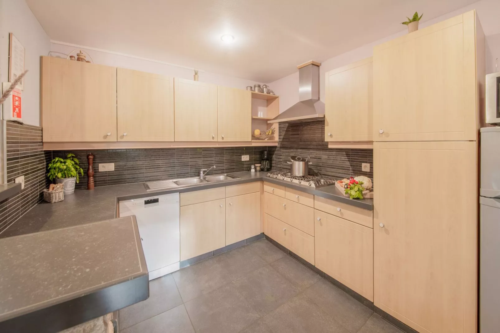 Orée du Lac-Kitchen