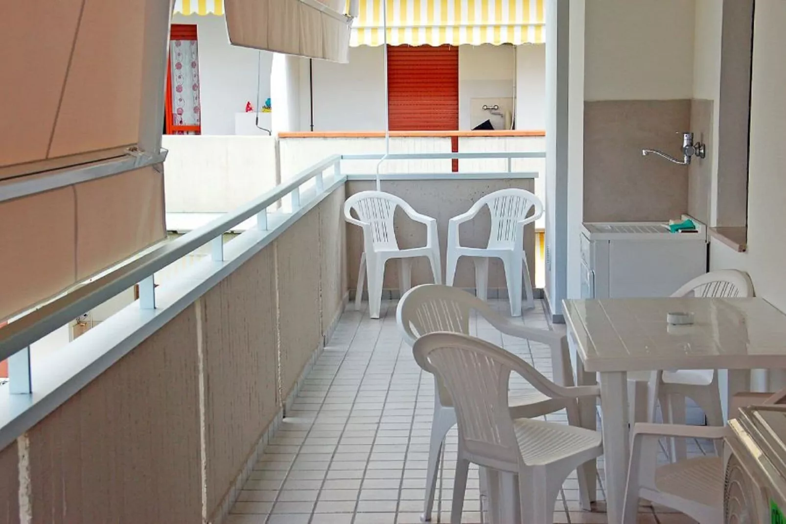 Holiday Club TRILO 6-Terrace balcony