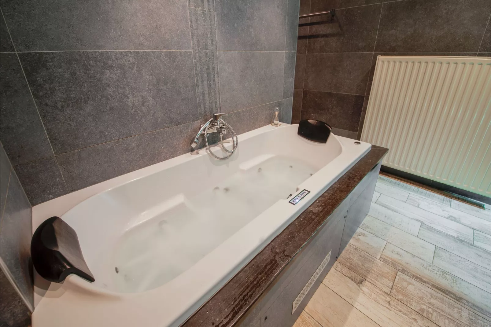Orée du Lac-Bathroom
