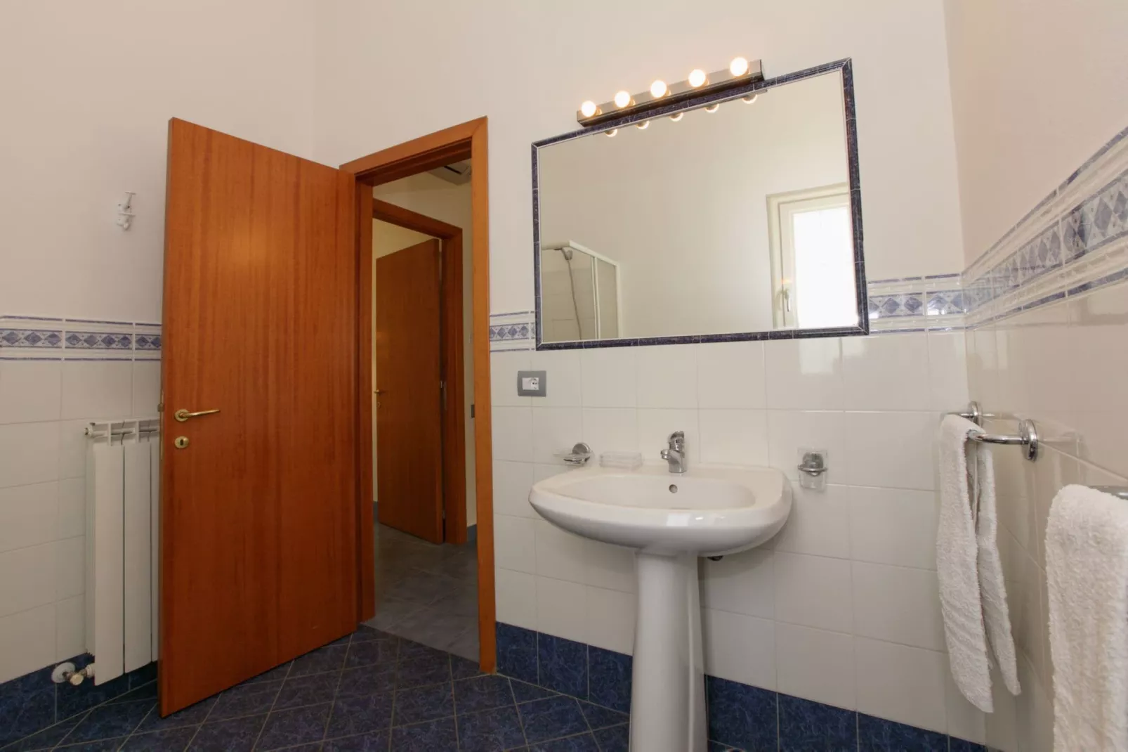 Ninfea-Bathroom