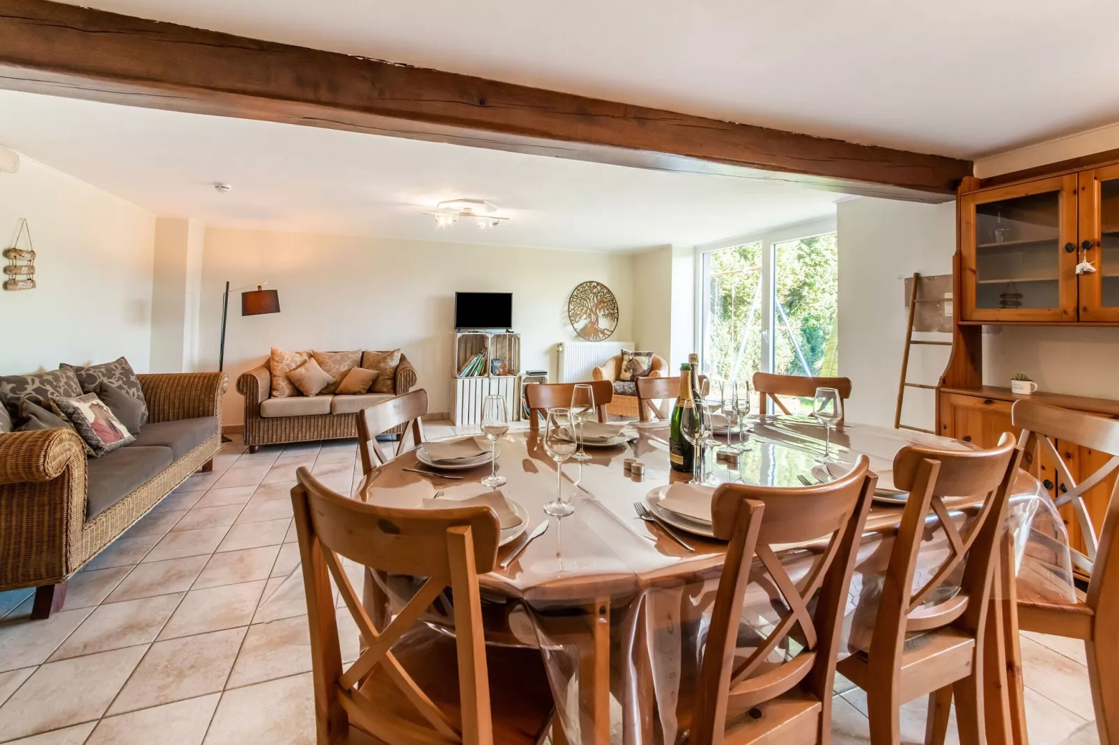 Charmante maison de vacances  pour 8 adultes Au val des fées et des ondines-Wohnzimmer
