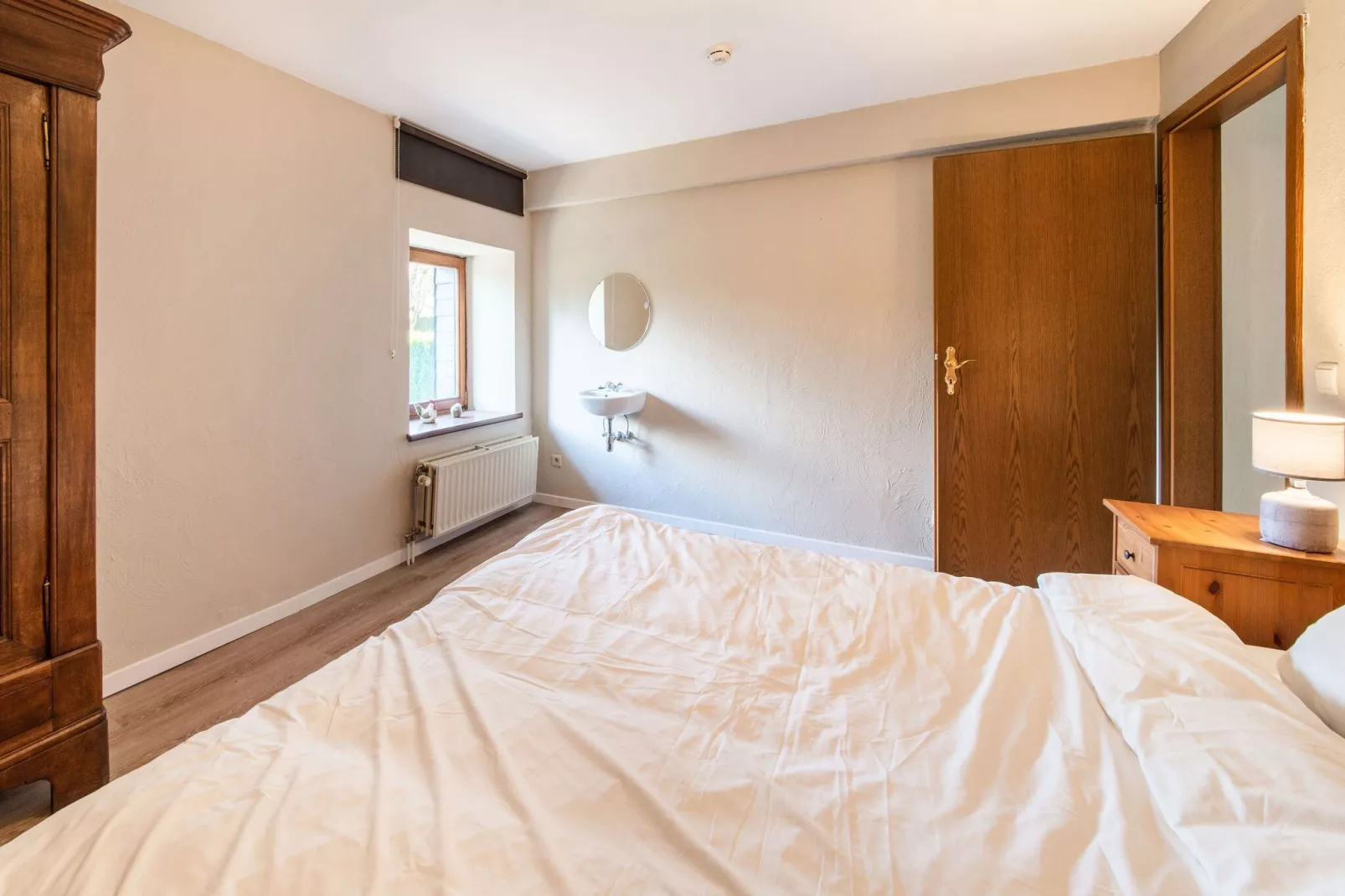 Charmante maison de vacances  pour 8 adultes Au val des fées et des ondines-Schlafzimmer