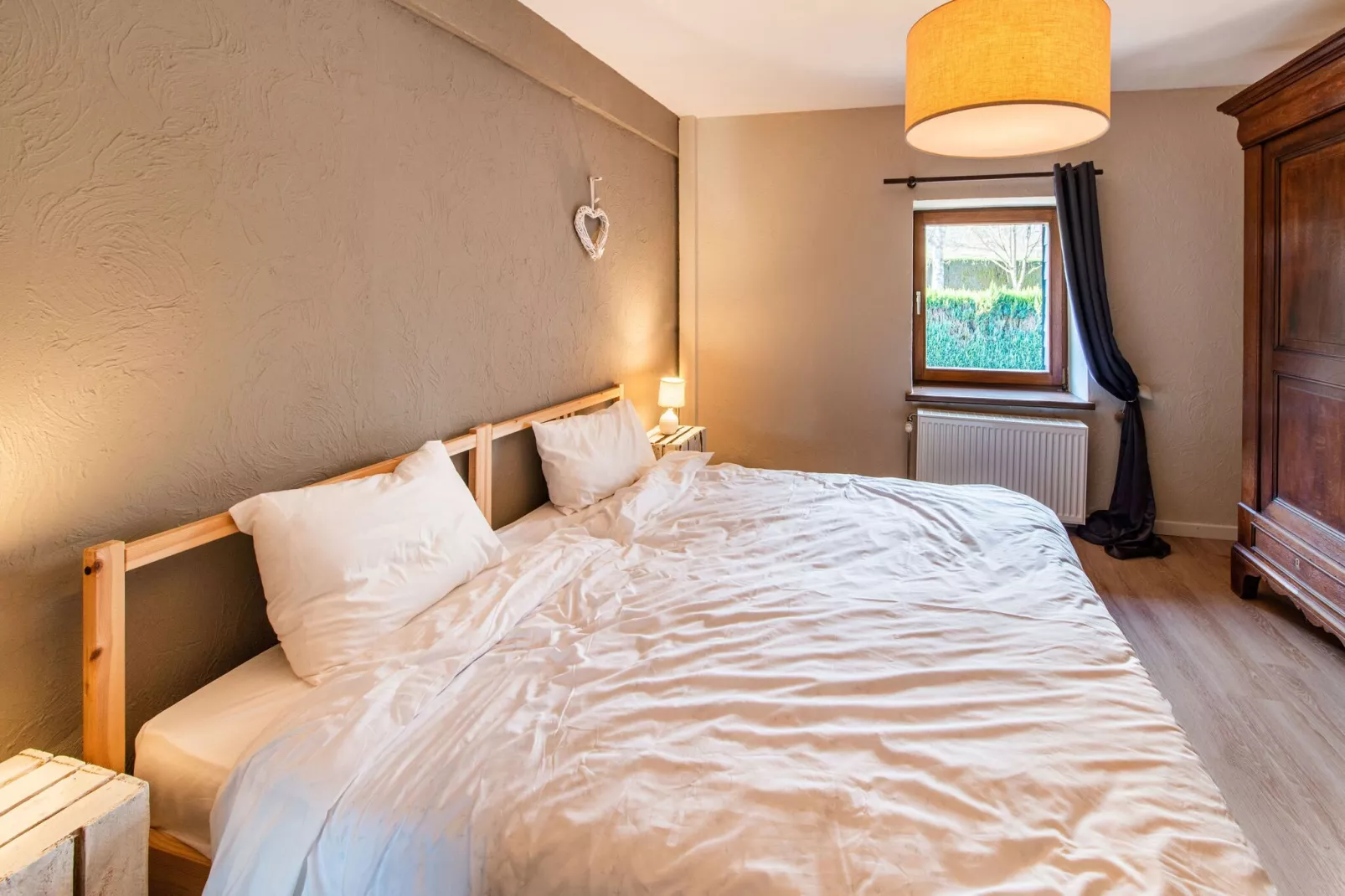 Charmante maison de vacances  pour 8 adultes Au val des fées et des ondines-Schlafzimmer