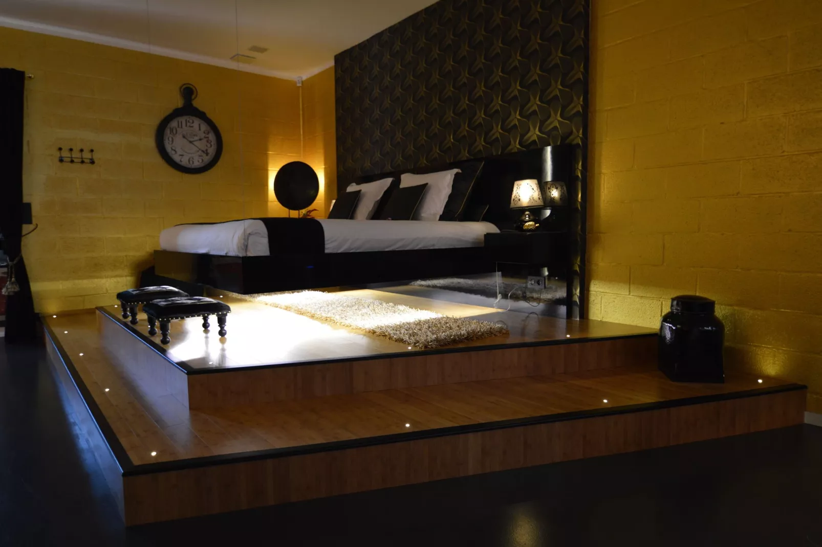 Gate One-Bedroom