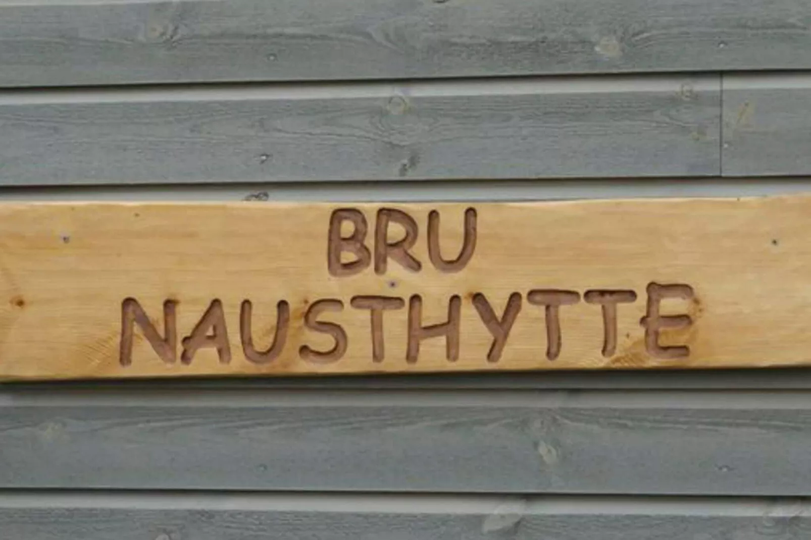 27098-BRU-Outdoor