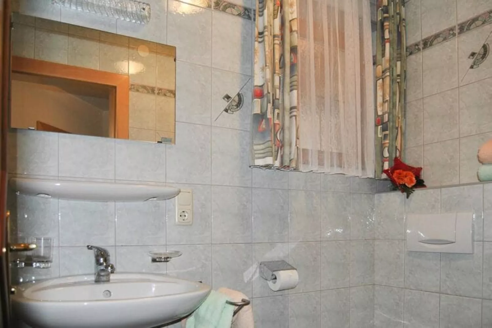 Val Sinestra - Typ B - 4 Personen-Bathroom