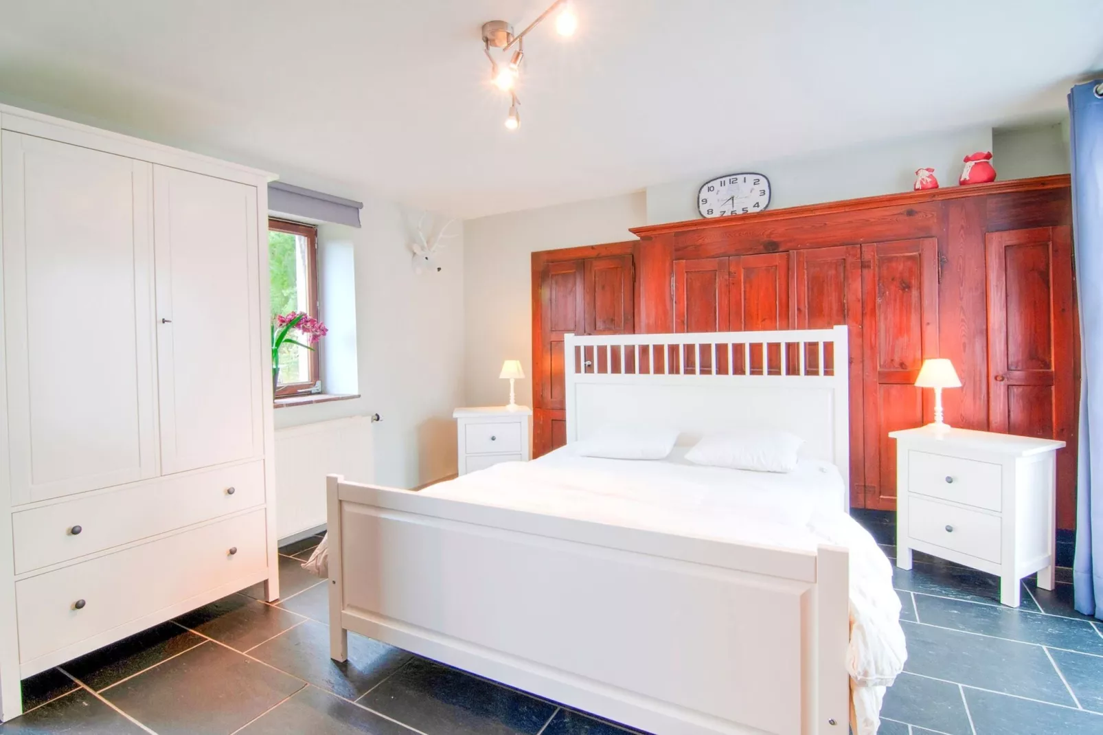 Le Petit Fagnard Gîte pour 9 personnes-Bedroom