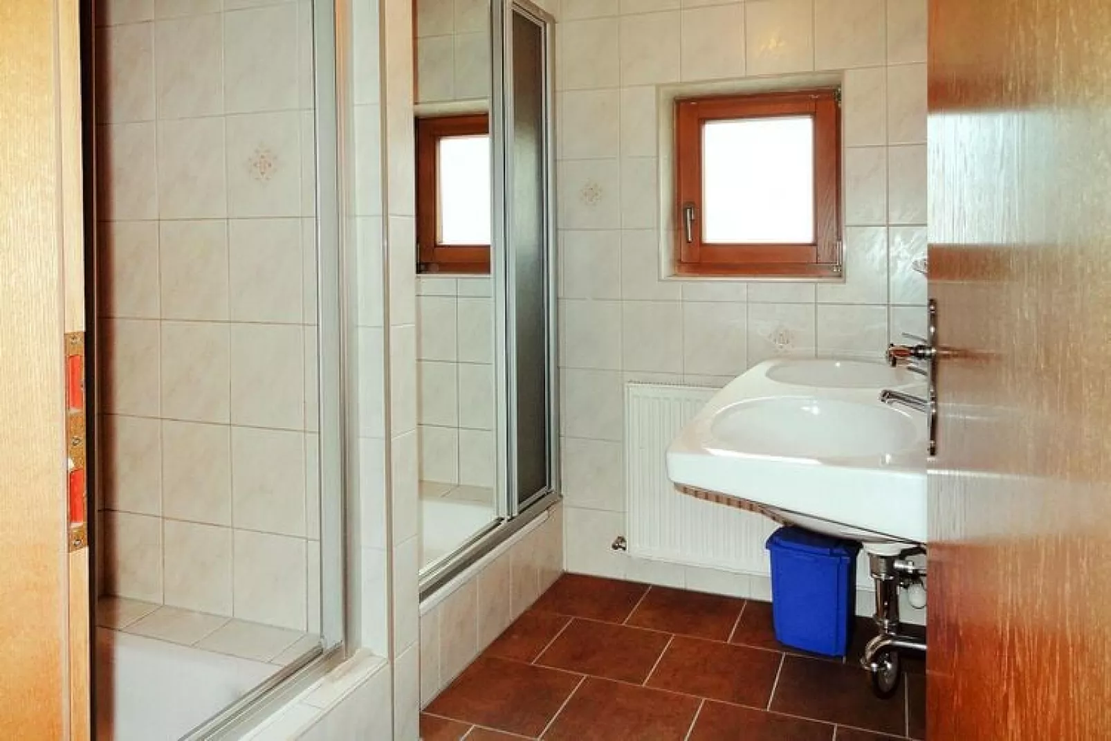 Ferienhaus Joachim - 10 Personen-Bathroom
