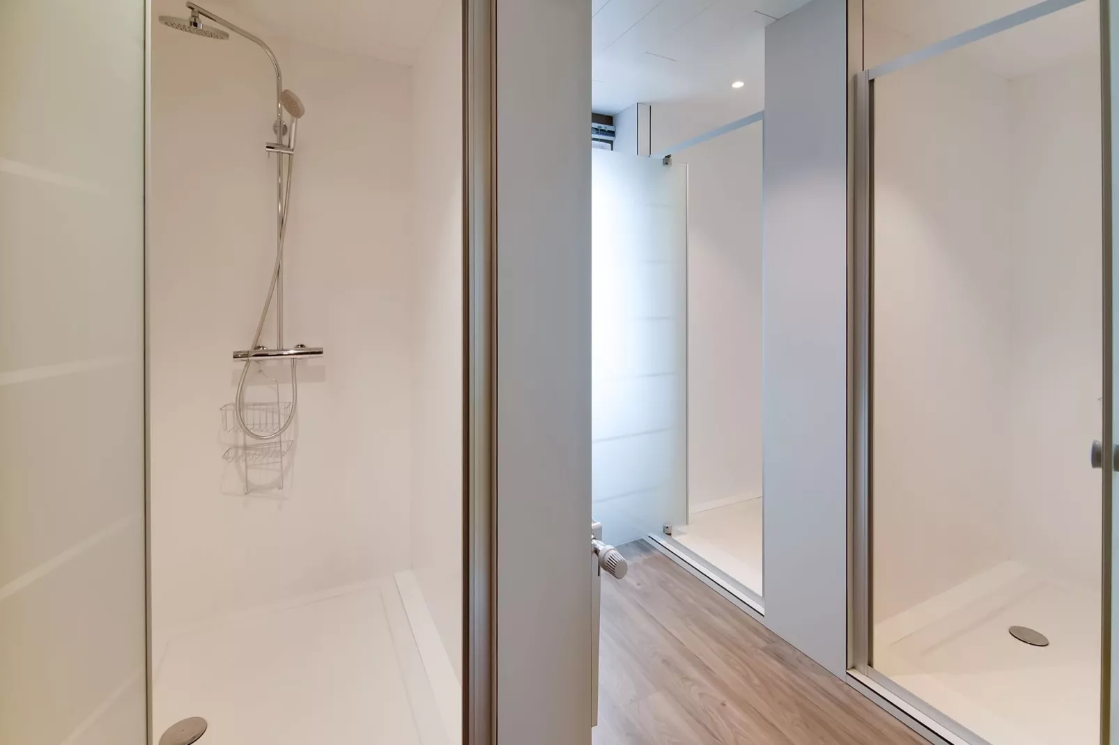 Entre amis-Bathroom