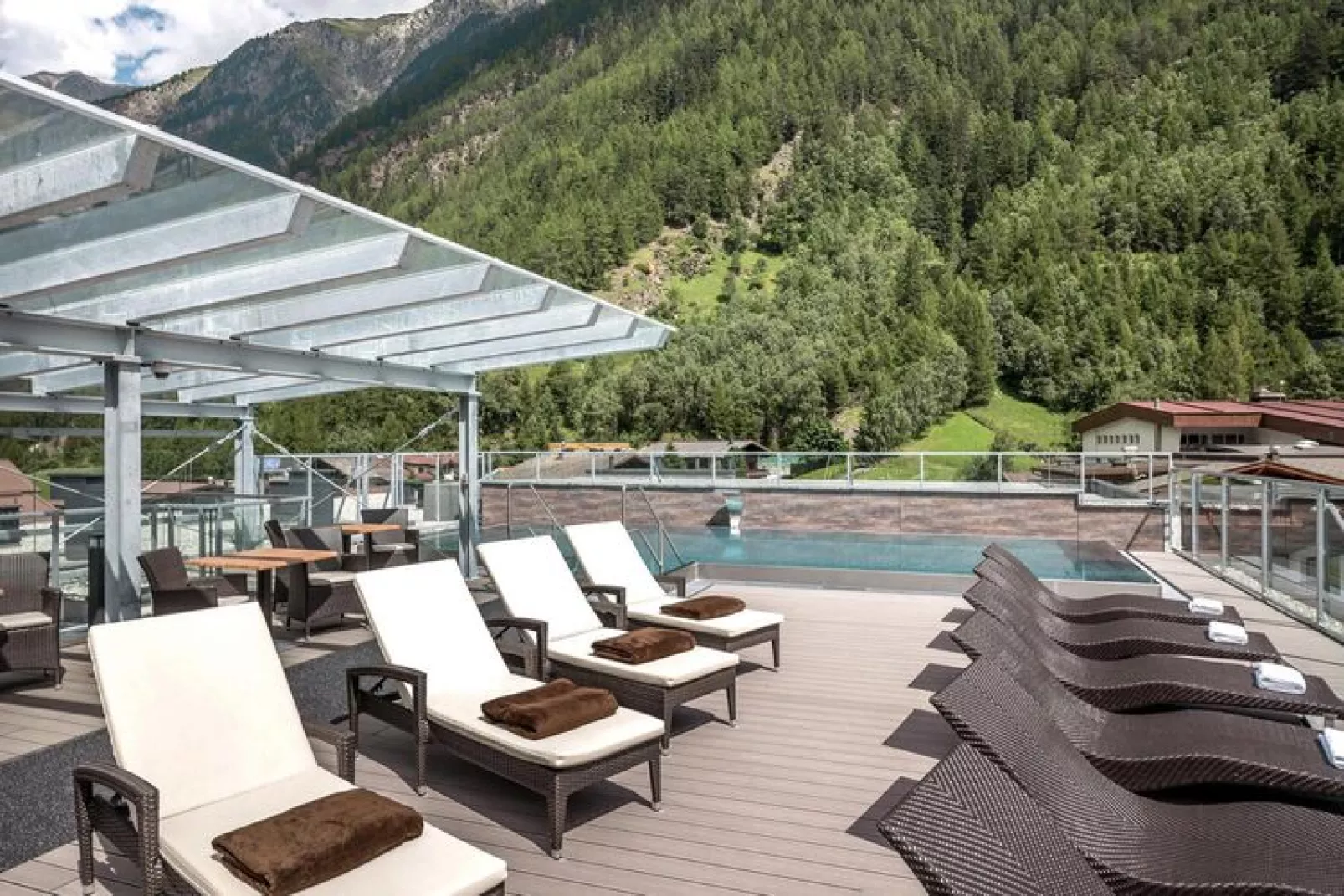 Reginas ALP deluxe-Terrace