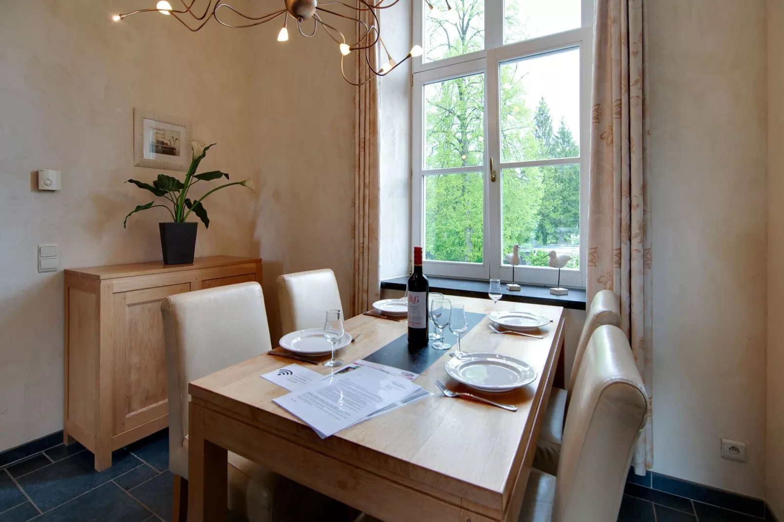Appartement voor vier Domain Château Dieupart-Esszimmer