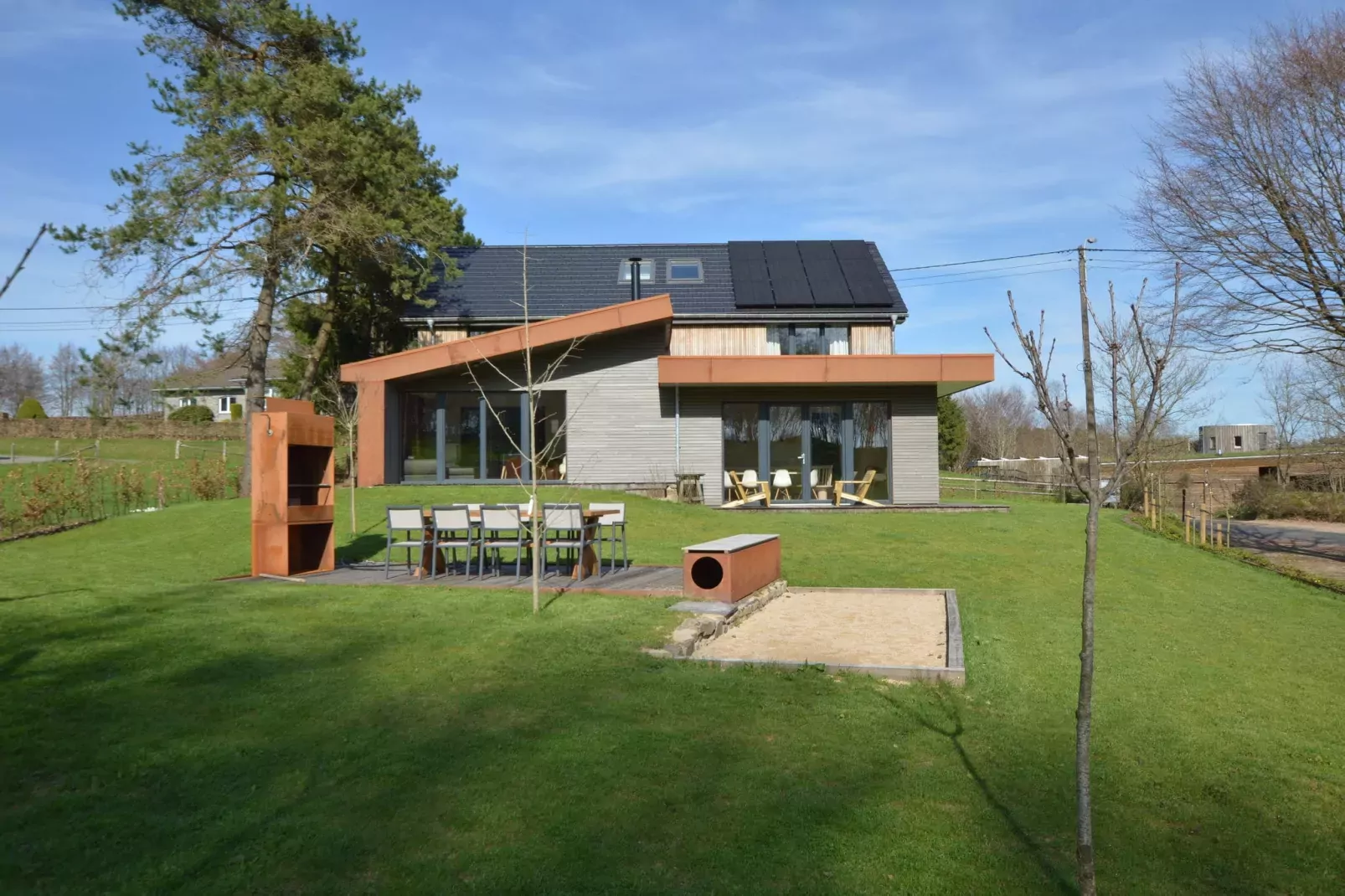 Fermette-Exterior summer