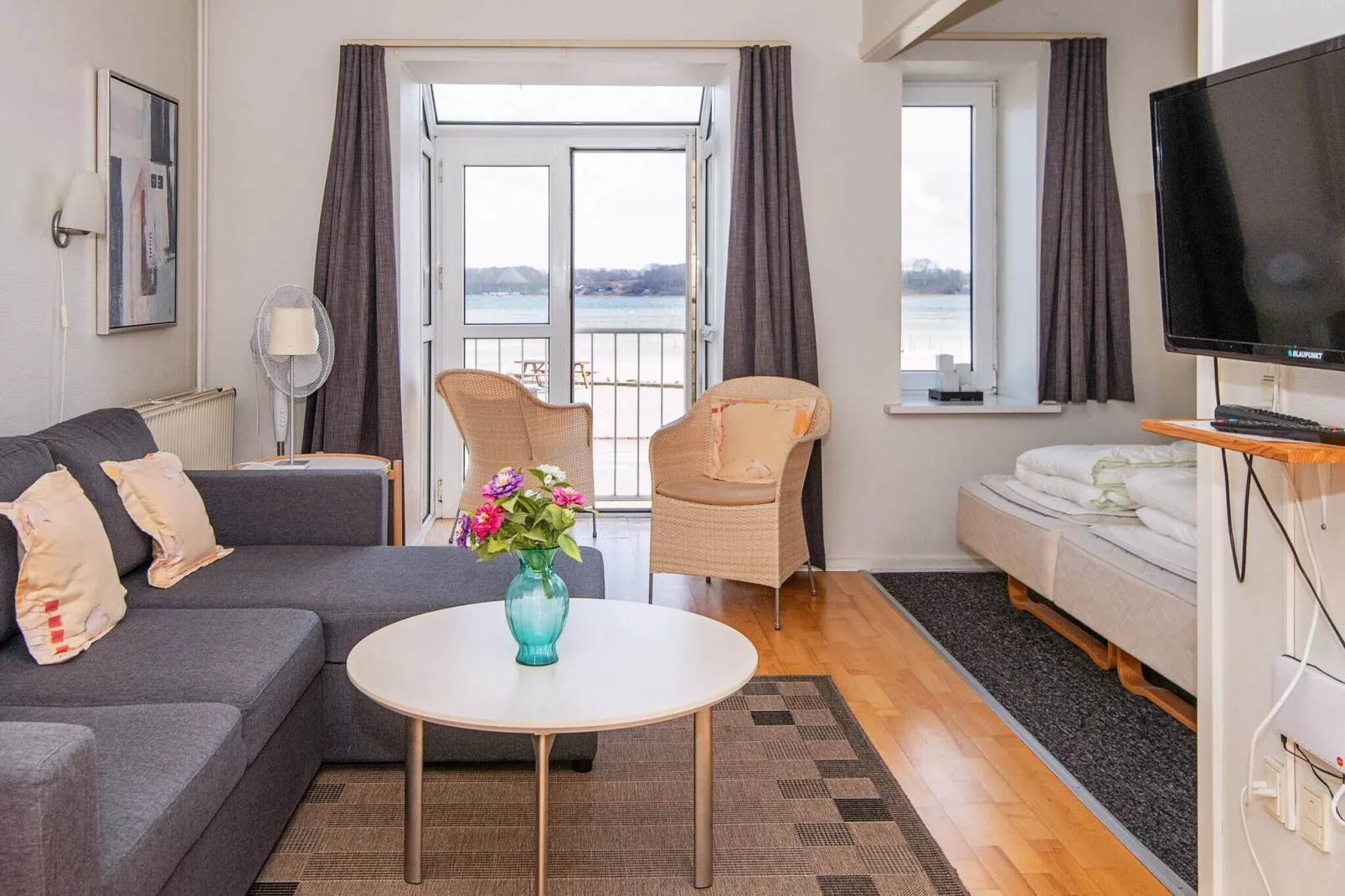 1 room w/seaview