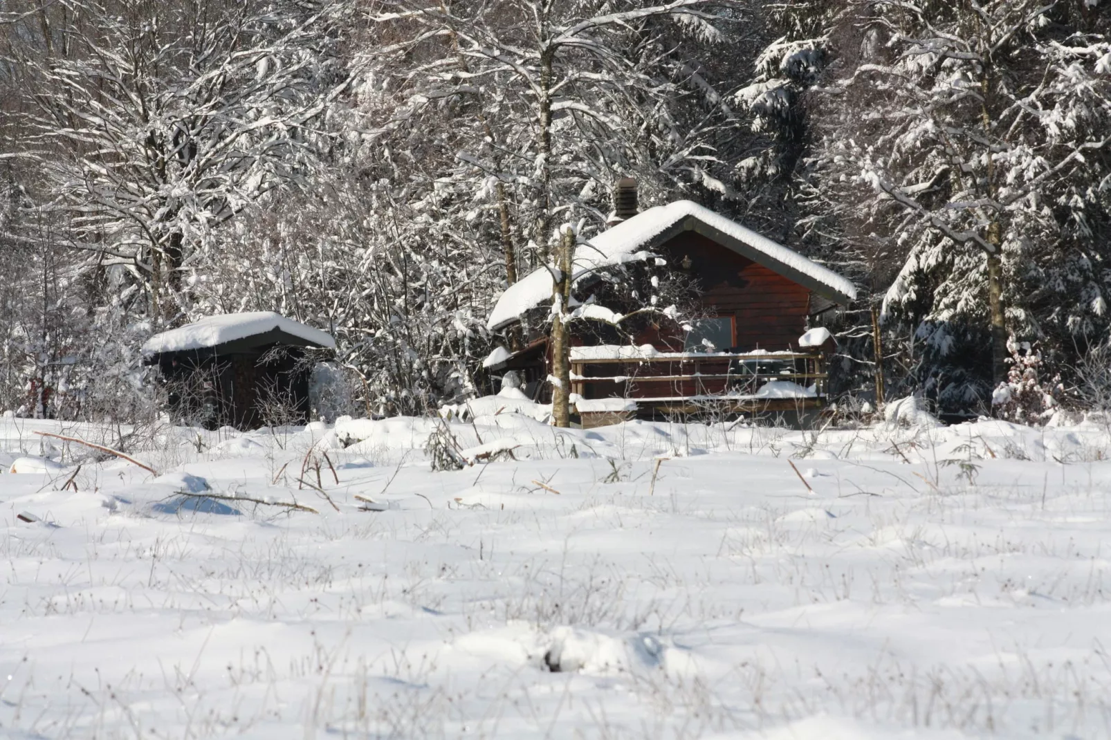 La Cabane-Exterior winter