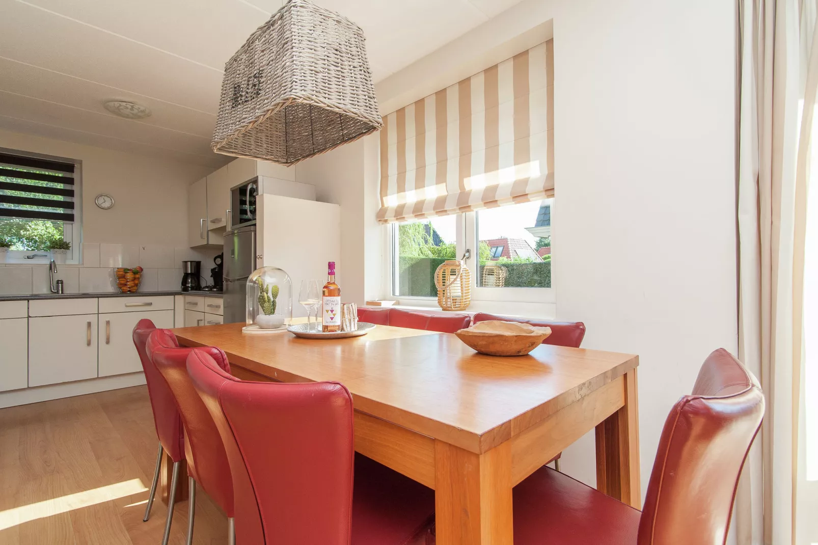 Bungalowpark de Gouden Spar 4-Dining room