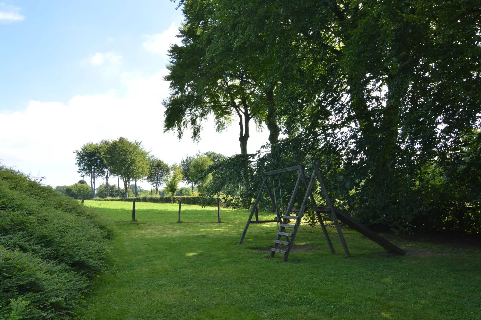 Le Refuge des Bergers-Gardens summer