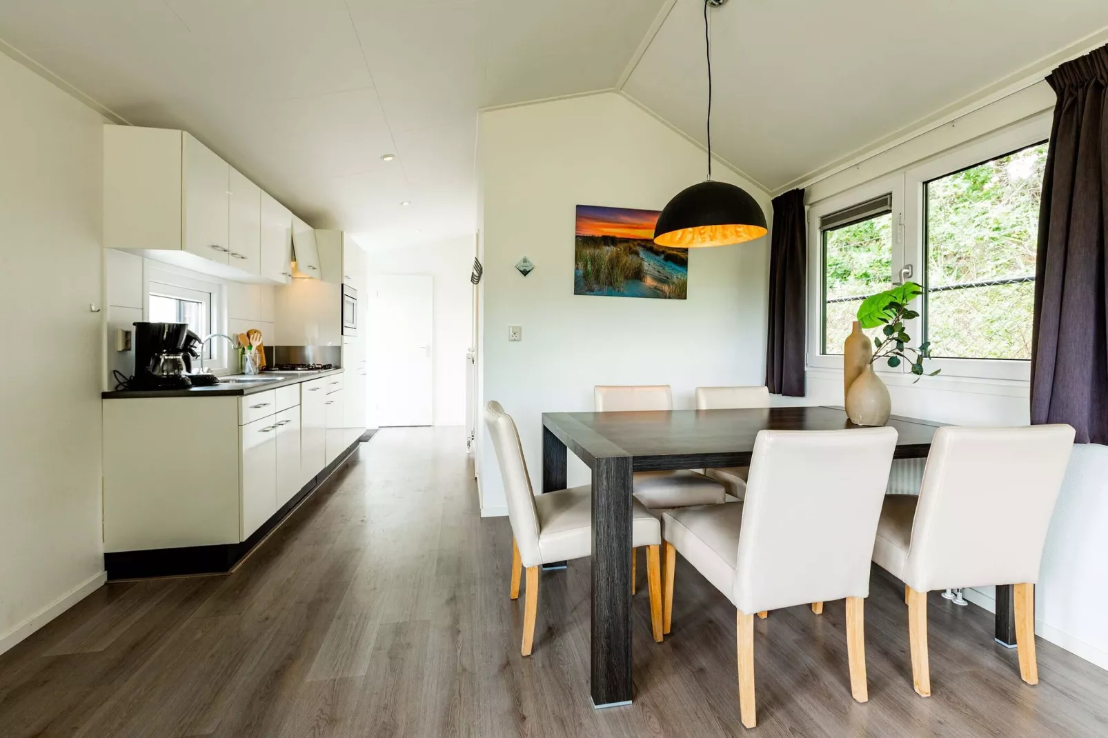 Noordwijkse Duinen 11-Dining room