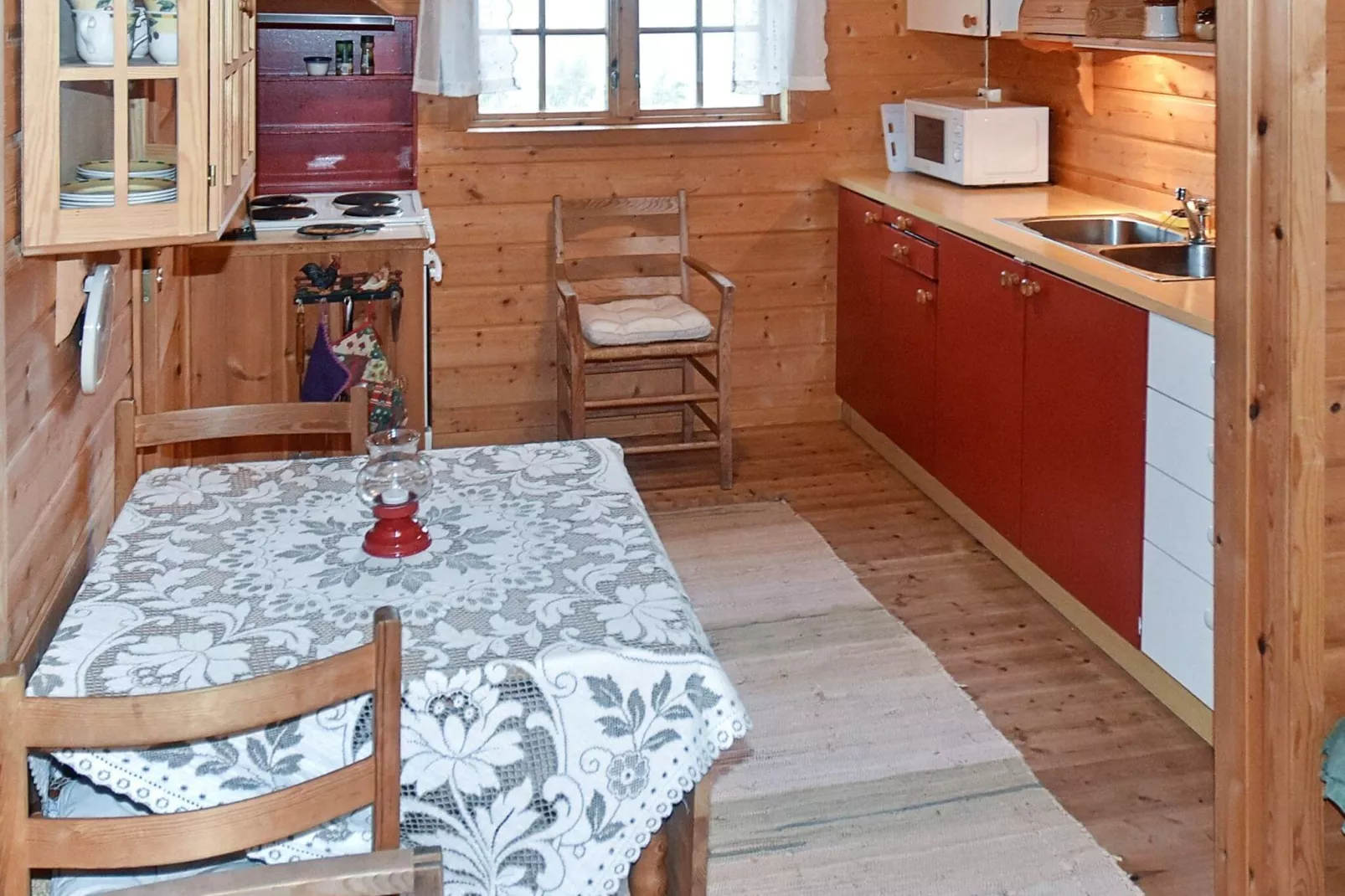 99206 RØSSLYNGTUA-Indoor