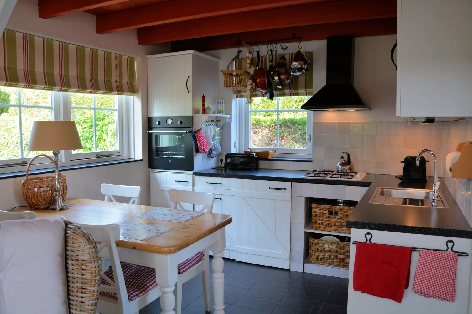 Searose-Kitchen