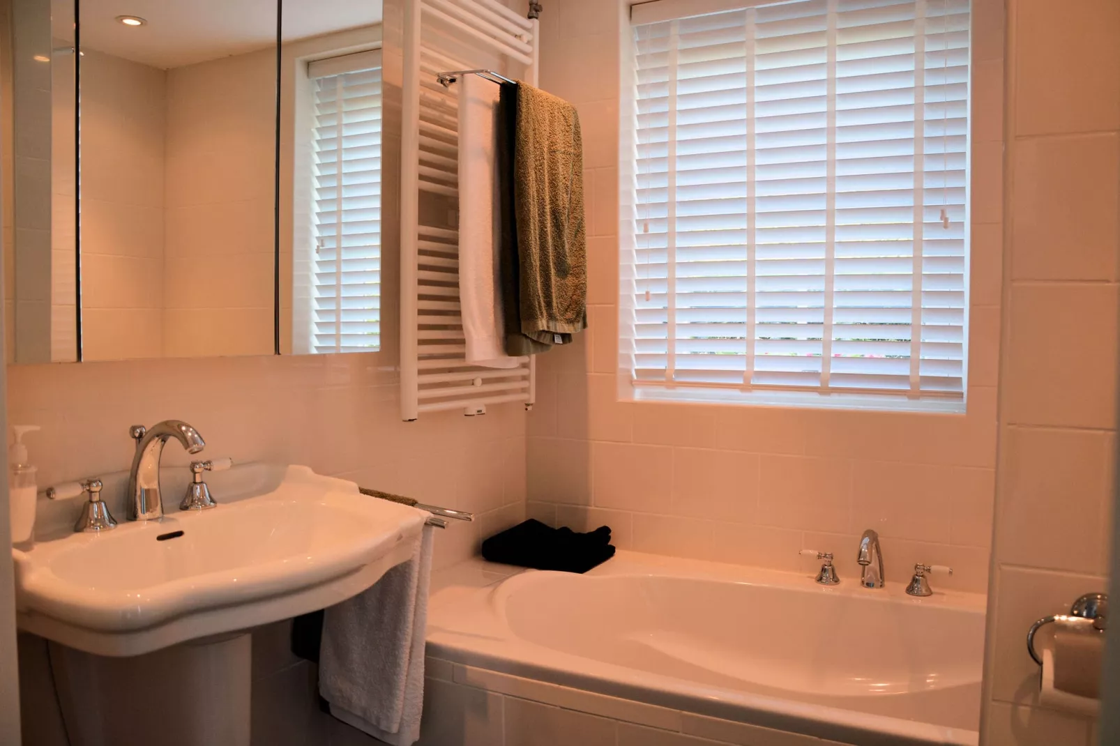 Searose-Bathroom
