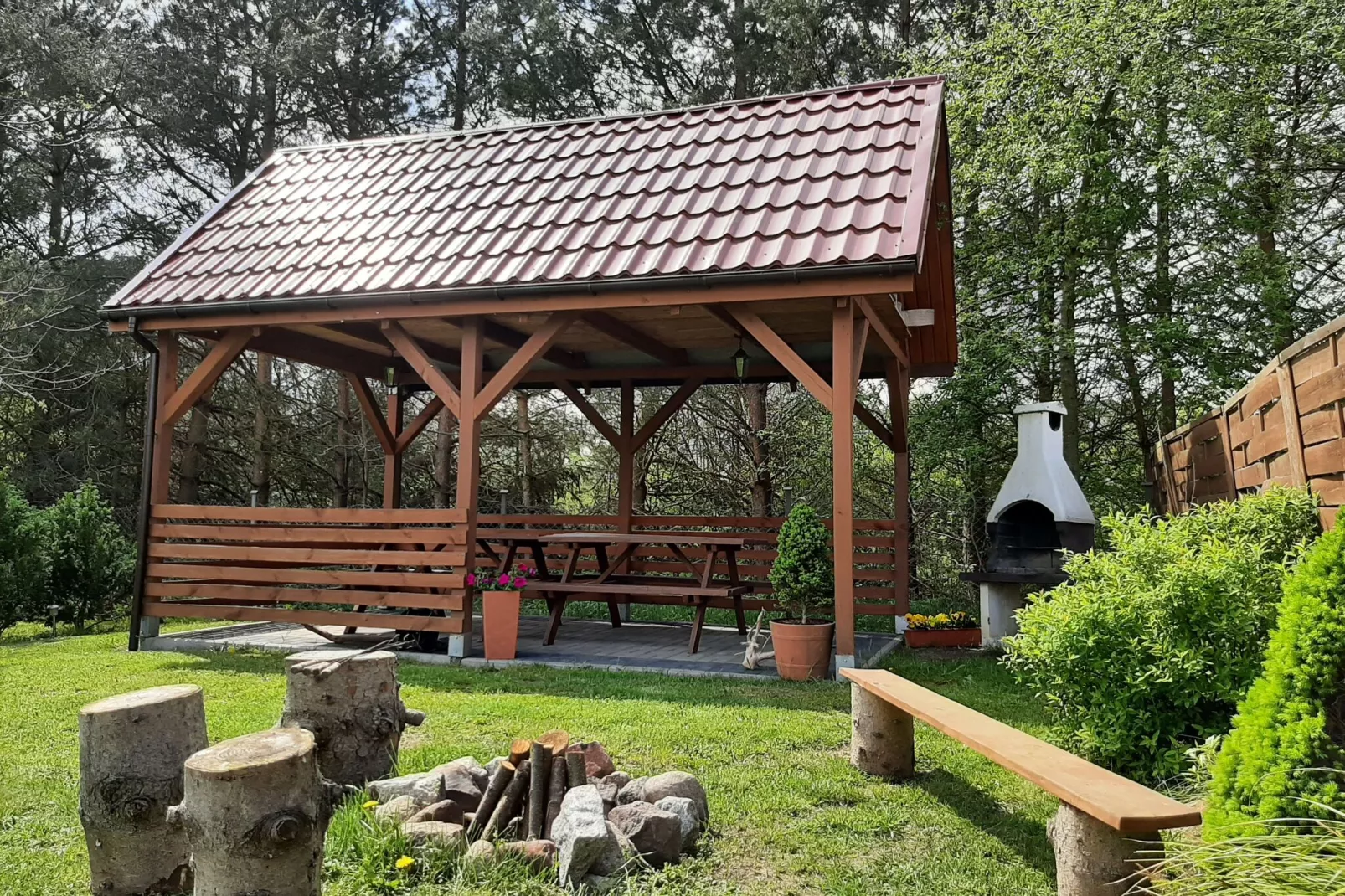 Spacious holiday home in Sieroslaw-Gardens summer