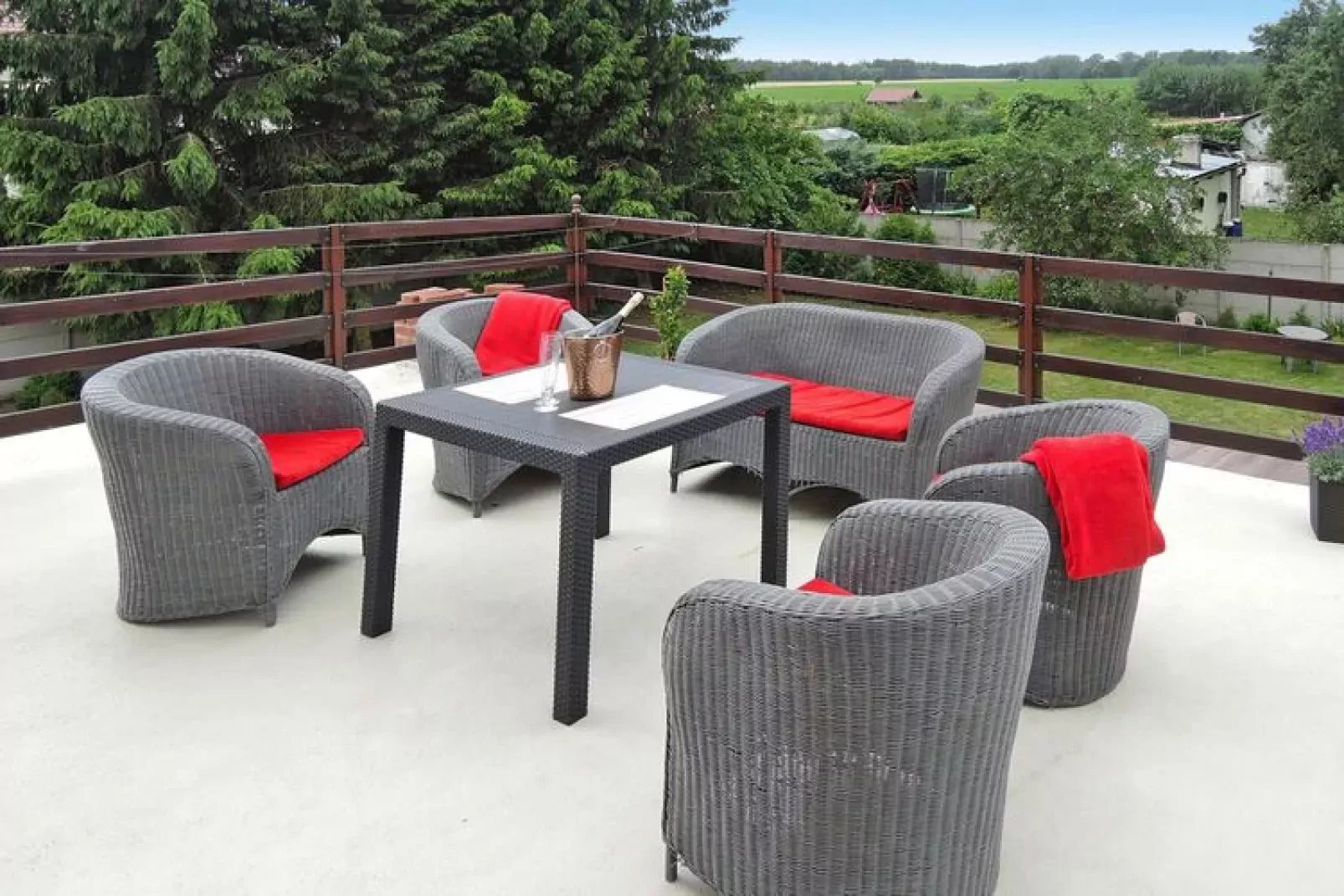 Holiday spacious modern flat in Dabrowa-Balcon-terrasse