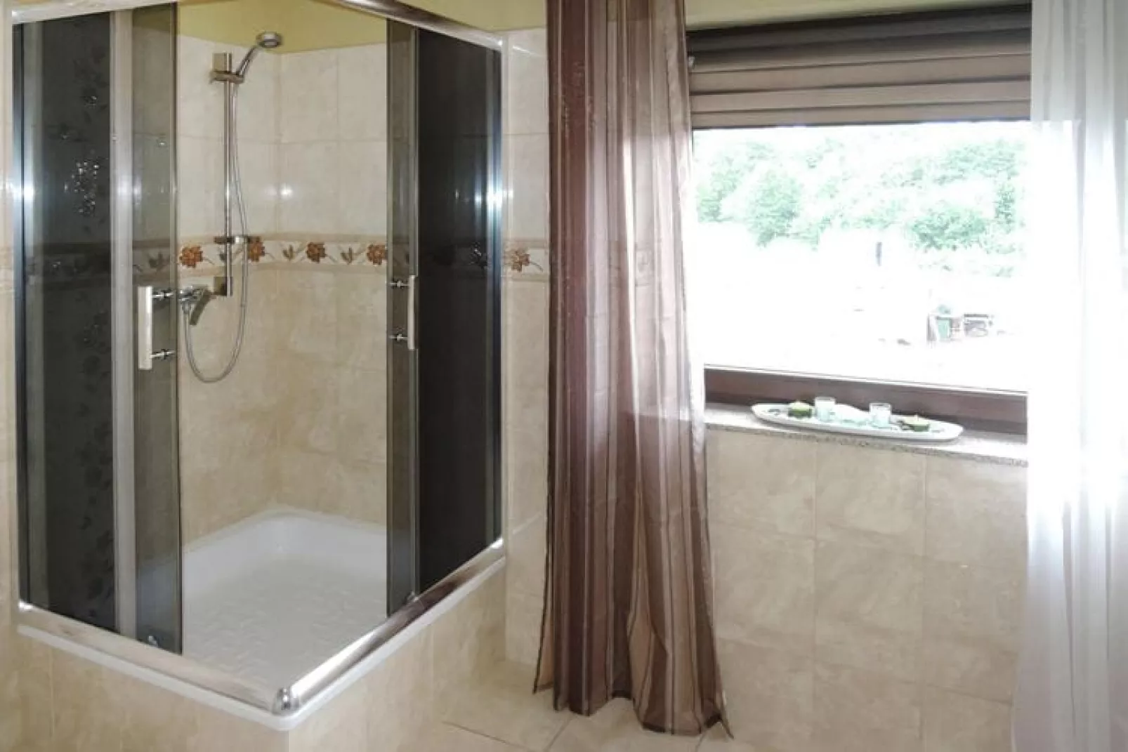 Holiday spacious modern flat in Dabrowa-Salle de bain