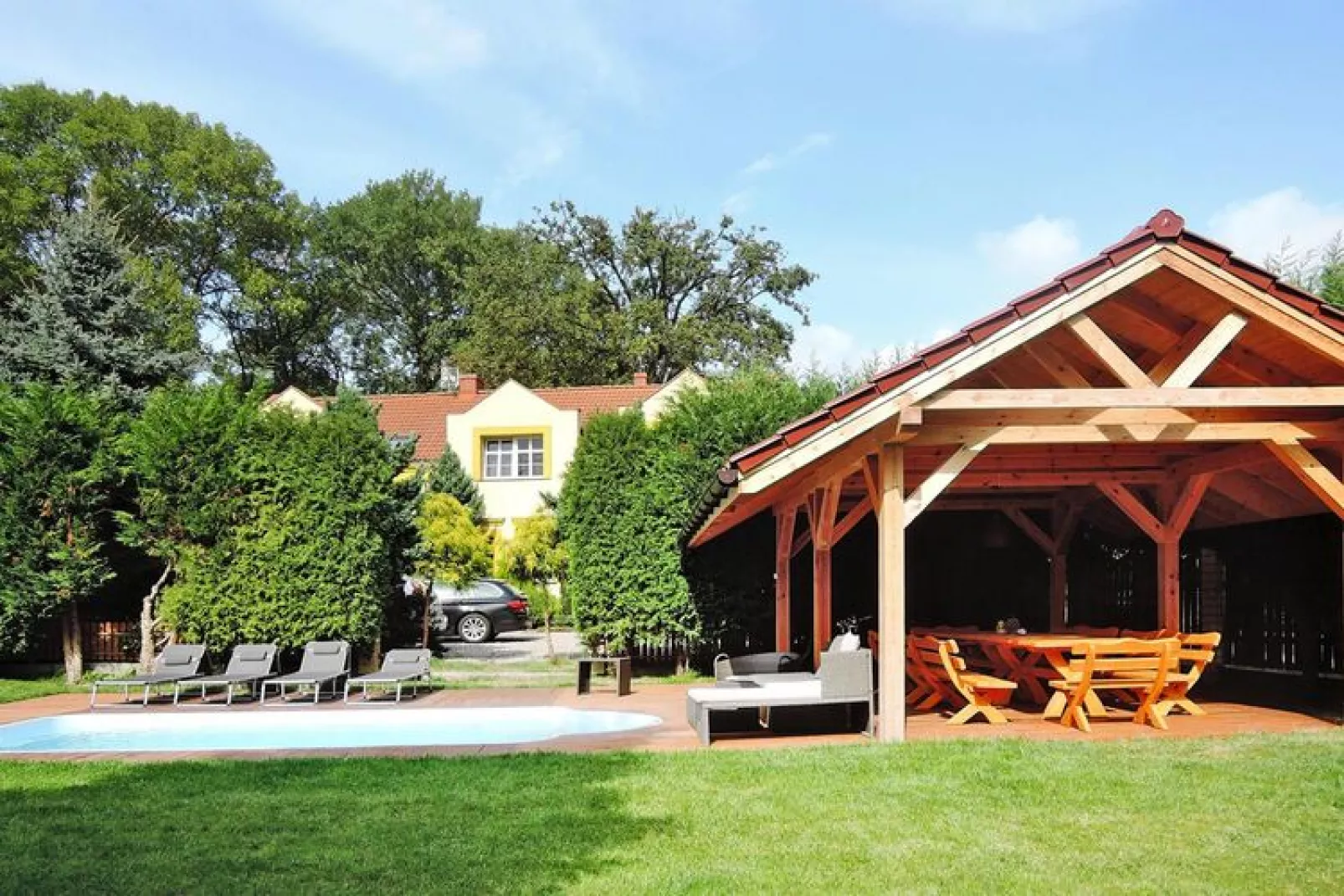 Dom z basenem dla 14 osób Kołczewo-Exterior summer