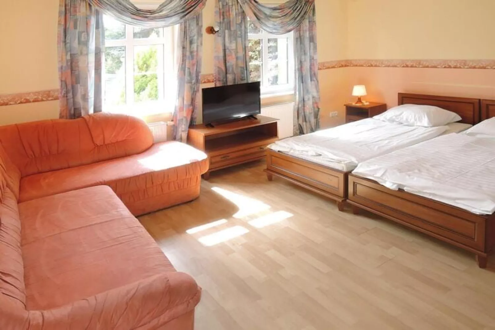 Dom z basenem dla 14 osób Kołczewo-Bedroom